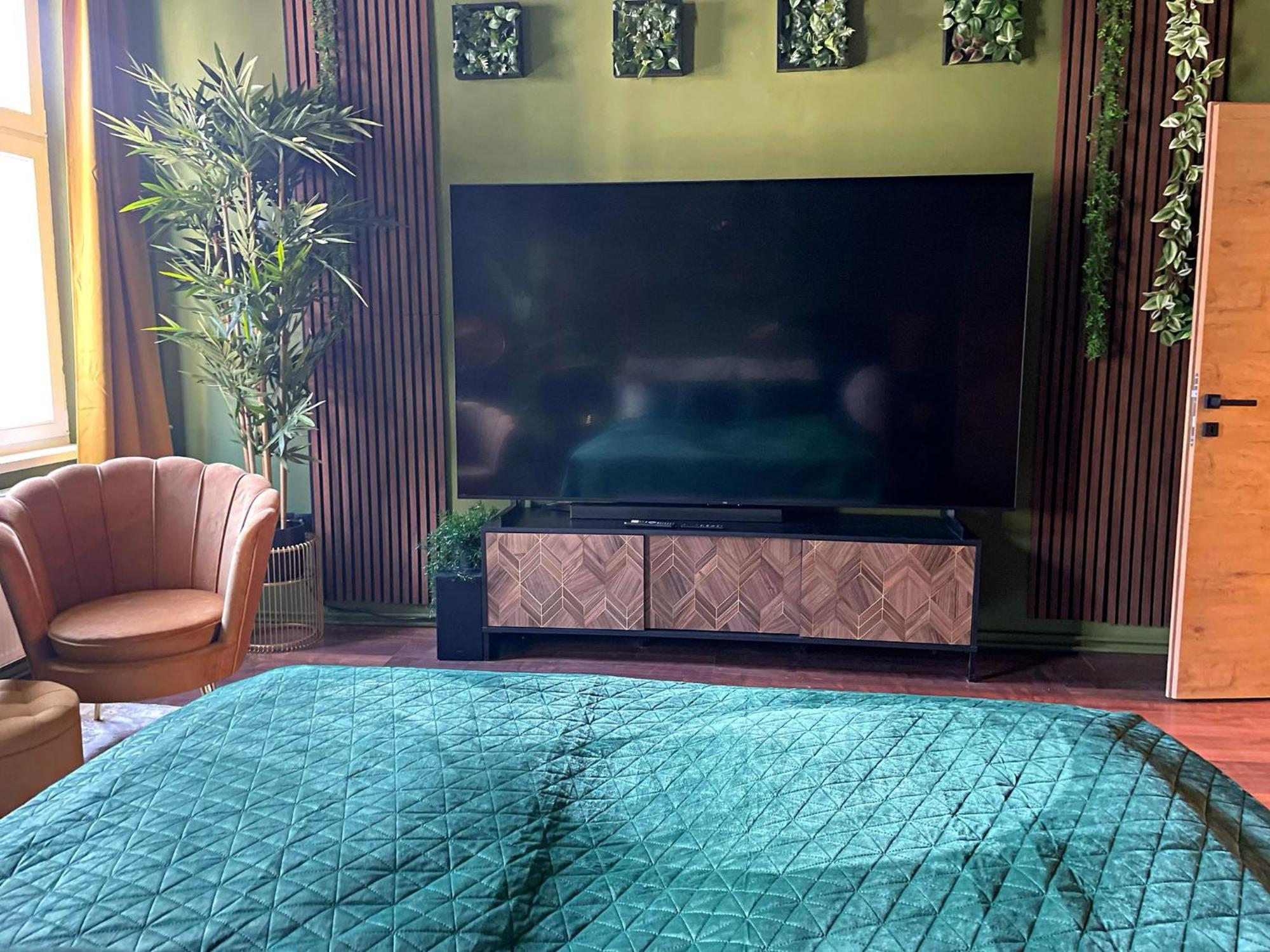 Jungle Apartment